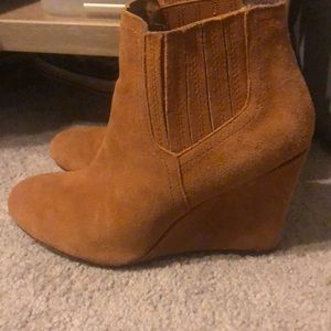 Wedge shoes
